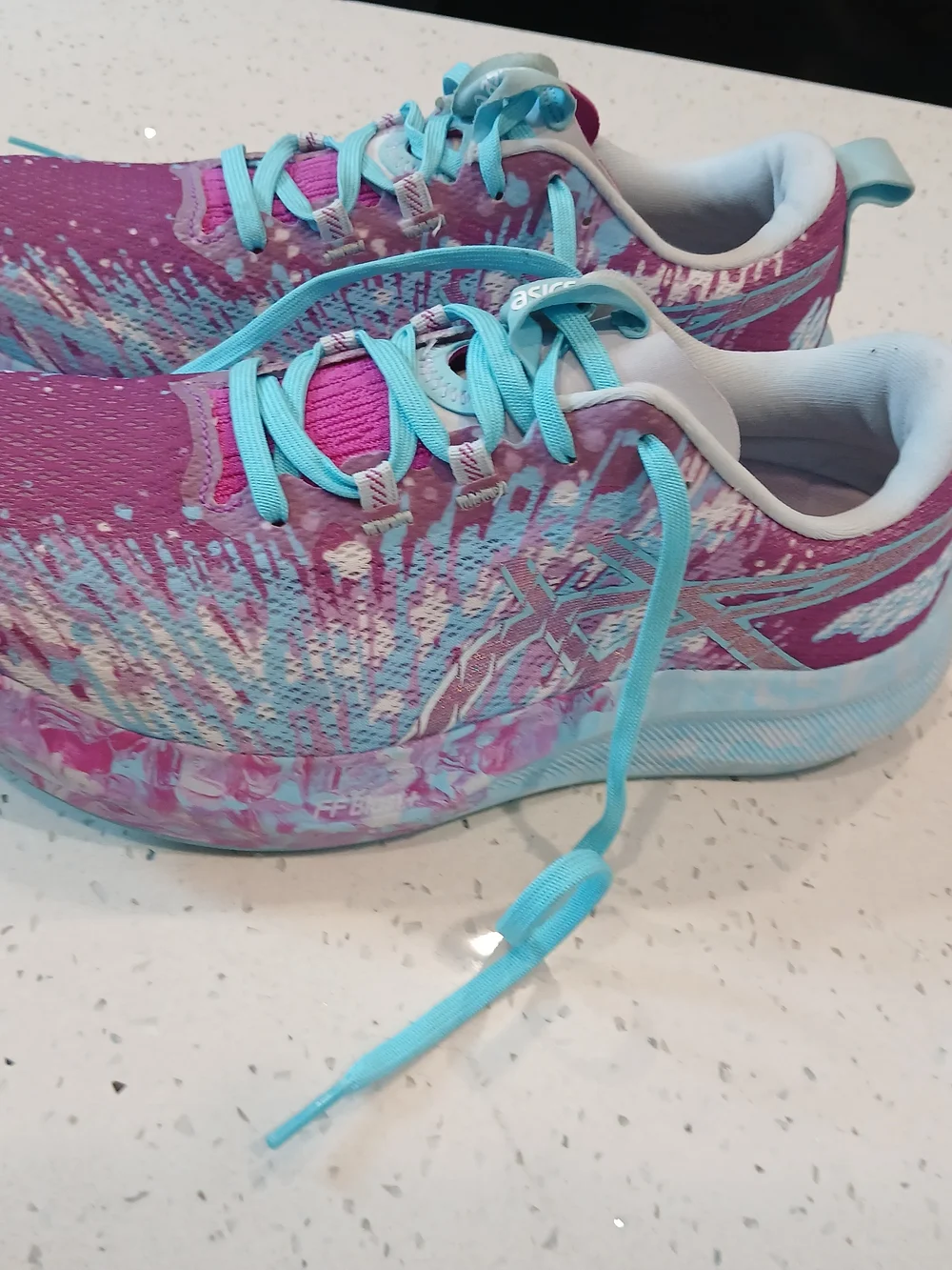ASICS Women's Fuchsia and Aqua Athletic Running Shoes Sz 11